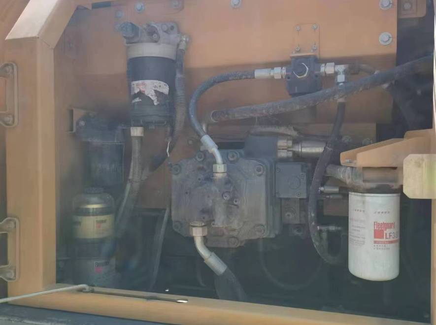 徐工XE200DA履带式挖掘机