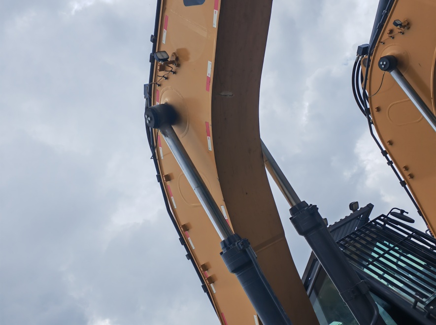 徐工XE690DK履带式挖掘机