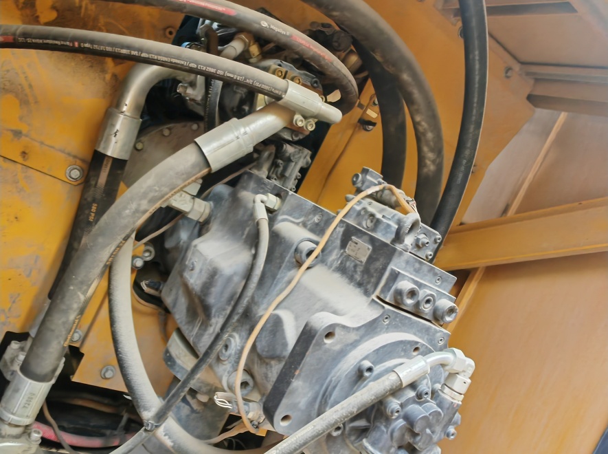 徐工XE690DK履带式挖掘机