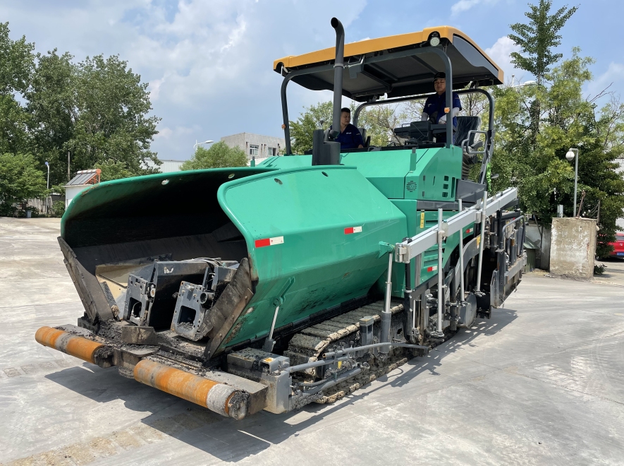 徐工RP903摊铺机