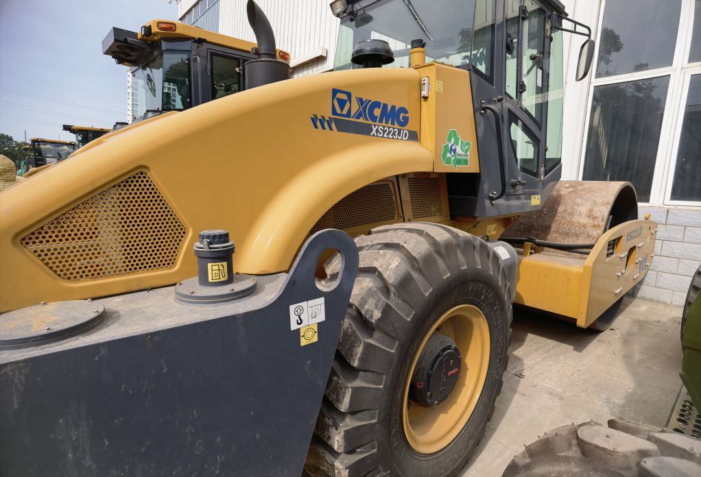 徐工xs223jd单钢轮压路机,江苏省徐州市二手徐工xs223jd出售信息-徐工