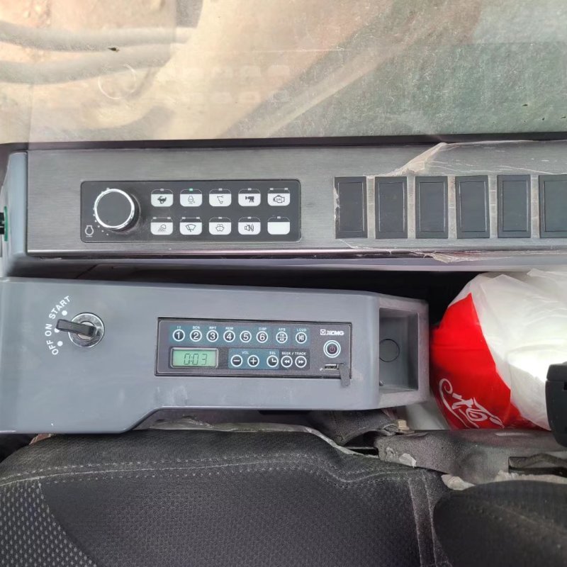 徐工XE370D履带式挖掘机