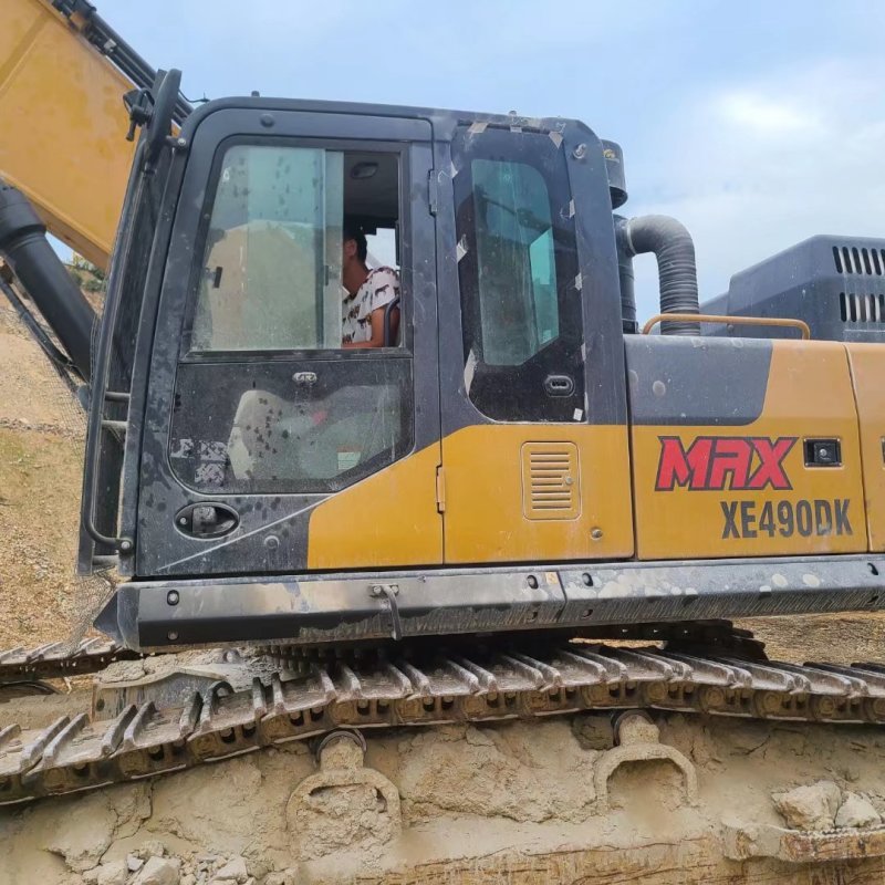 徐工XE490DK履带式挖掘机