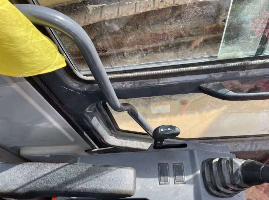 徐工XE205DA履带式挖掘机