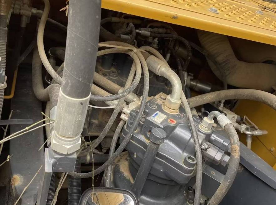 徐工XE205DA履带式挖掘机